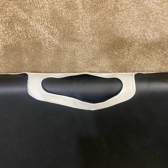 Vintage Iowa Hawkeyes Football 15” X 15” Stadium Seat Cushion - Picture 5 of 11